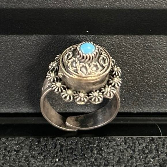 Poison Ring with Makers Mark Sterling Silver Adjustable Turquoise Stone - Picture 1 of 10